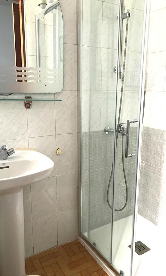 Hostal Los Arcos Madrid Exterior photo